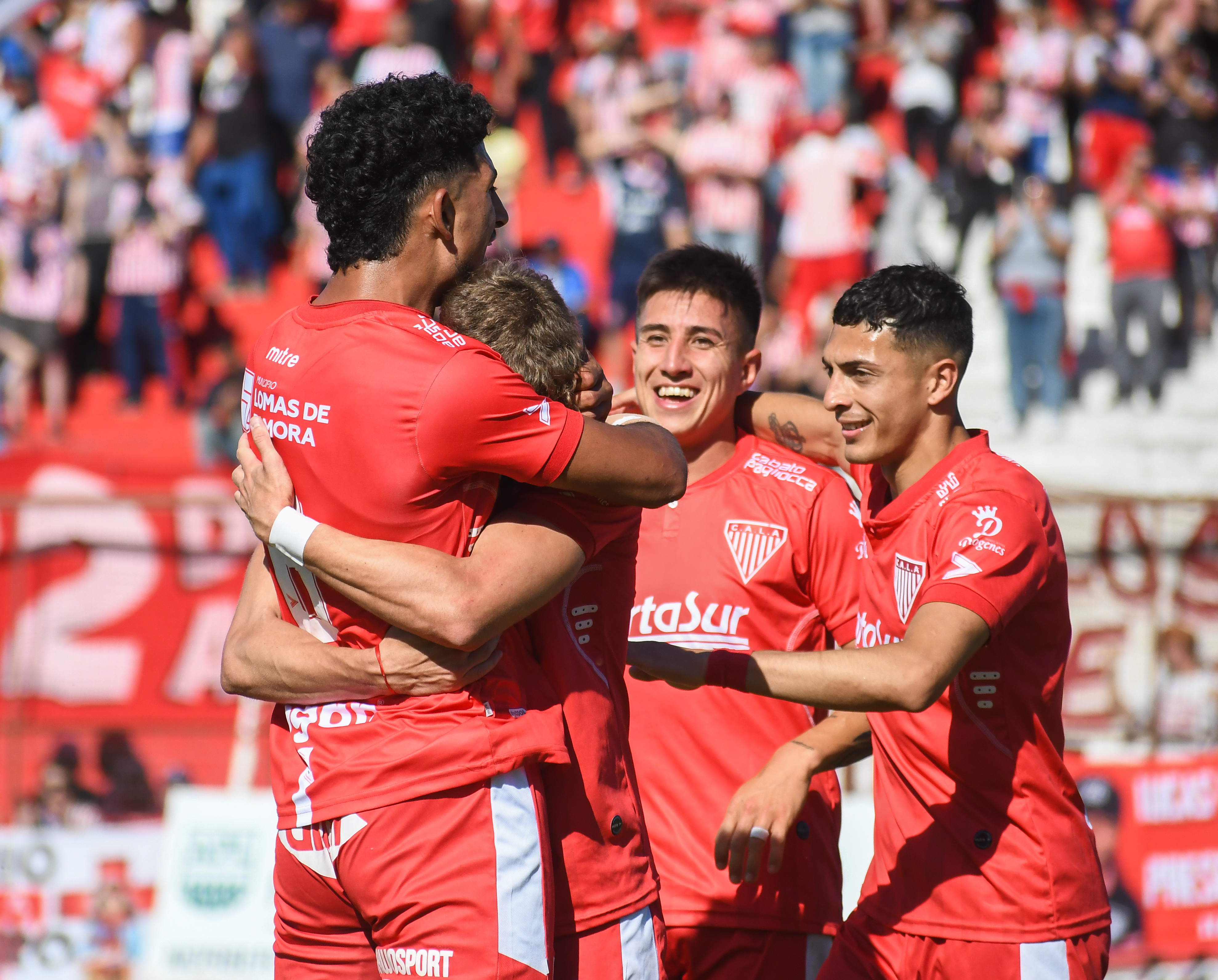 26-10-24-festejo gol Manu