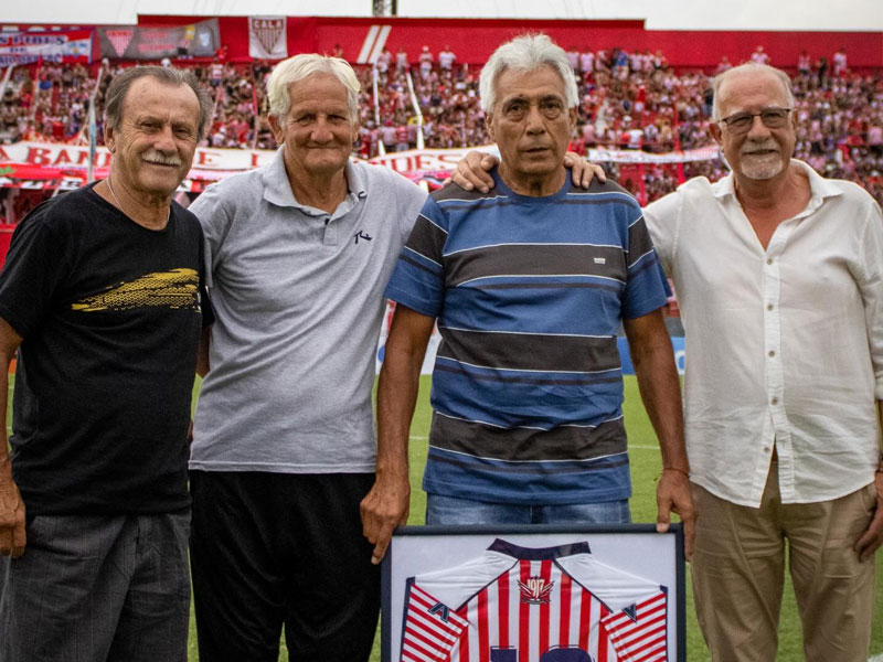 15-02-26-negro-molina